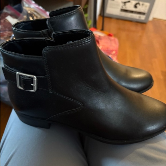Black‎ Ankle Boots with Buckle - Picture 1 of 3